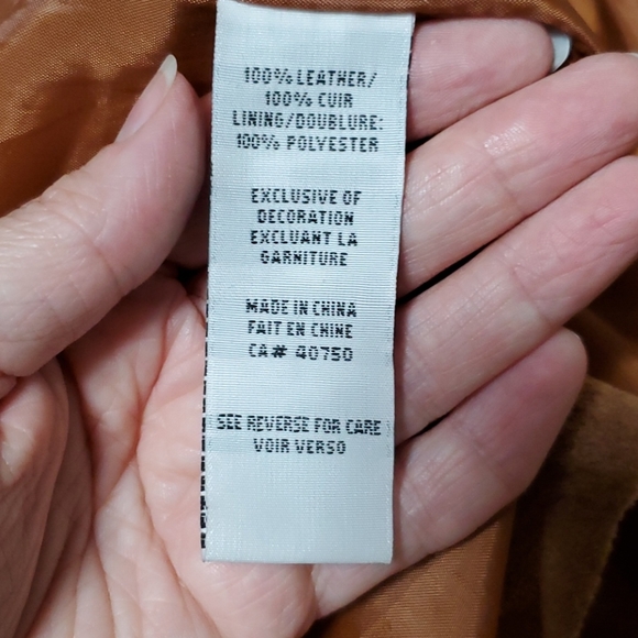 Tan suede over coat with rose 🌹embroidery - Picture 7 of 8